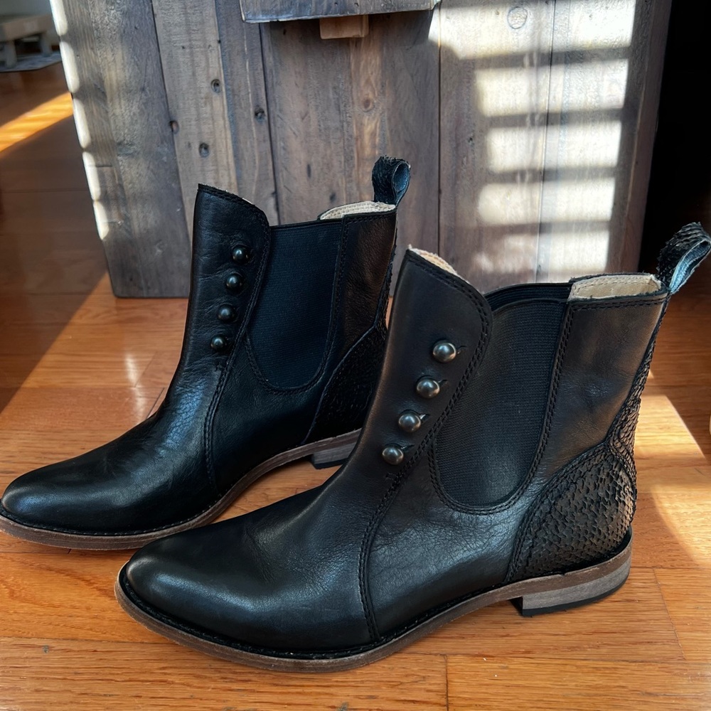 Lucchese Spirit Black Brandy Calf Short Riding Western Boot